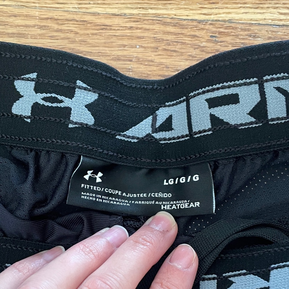 Under Armour Men's Black Athletic Shorts - Picture 2 of 3